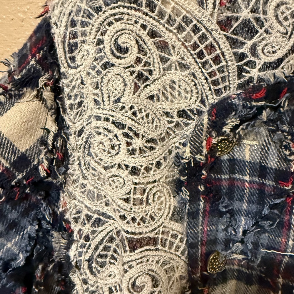 POL Medium OVERSIZED Patchwork, Lace, mixed fabric boho plaid button down jacket - Picture 14 of 17